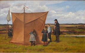 Hans Smidth: Curious Bystanders by the Artist’s Tent, 1910. Oil on canvas. 40 x 64 cm. Museum Salling (Skive Museum), Skive, inv. no. 176v0045. Photo: Museum Salling.